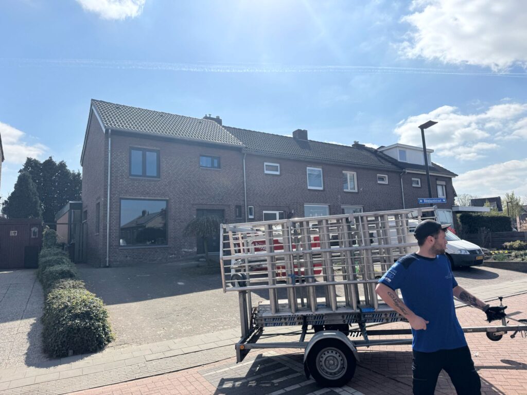 Limburg Dakdekker Limburg Dakspecialist Limburg Limburg Dakservice dakrenovatie Limburg Dakonderhoud Limburg